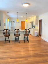 169 Harvard St, Unit 2 in Medford, MA - Foto de edificio - Building Photo