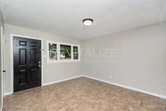 1165 Barker Dr W in Mobile, AL - Building Photo - Building Photo