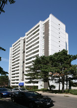 Royalwood Apartments in Toronto, ON - Building Photo - Building Photo