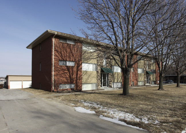 9030 Ohio St in Omaha, NE - Building Photo - Building Photo