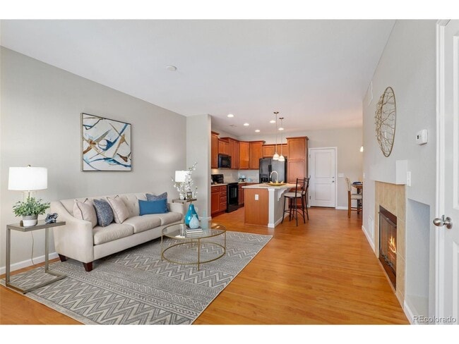 16213 W 63rd Pl in Arvada, CO - Foto de edificio - Building Photo