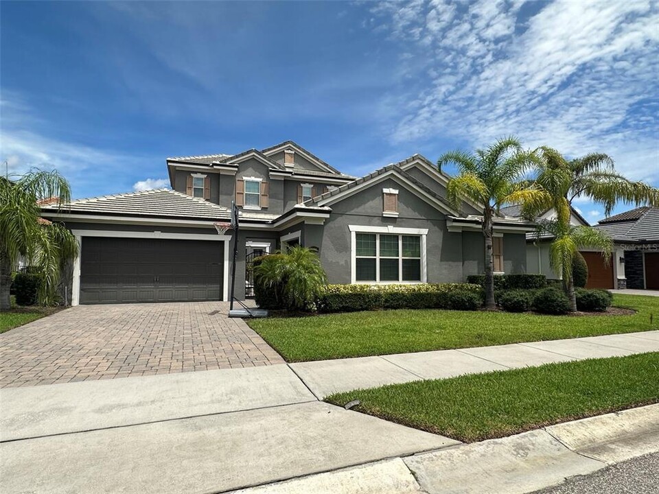 1416 Oil Lamp Cv in Lake Mary, FL - Building Photo