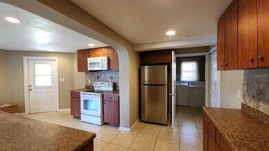 4359 Lake Richmond Dr in Orlando, FL - Building Photo - Building Photo