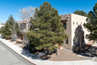 San Mateo de Santa Fe in Santa Fe, NM - Building Photo - Building Photo