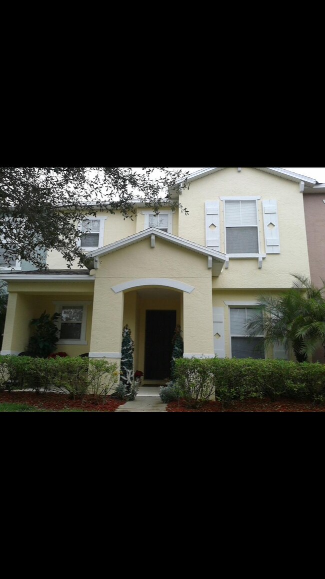 property at 1523 Par Ct