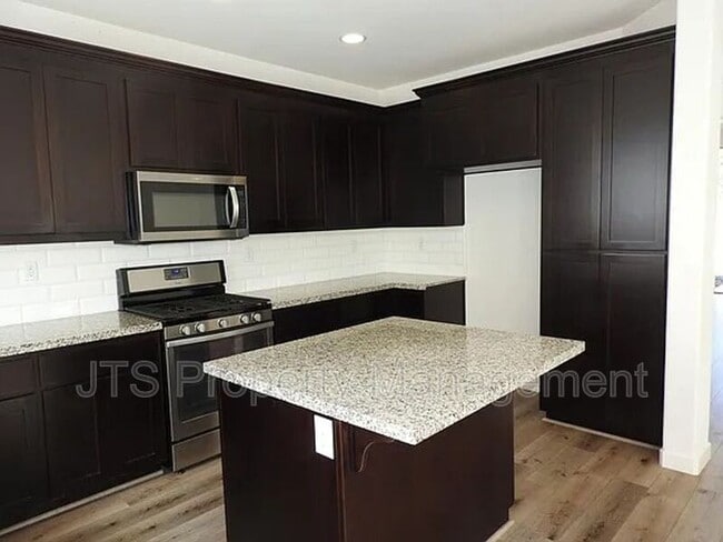 3048 Ivy Creek Ln in Roseville, CA - Building Photo - Building Photo