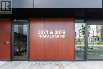 3071 Trafalgar Rd in Oakville, ON - Building Photo - Building Photo