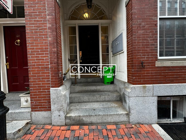 property at 62 W Cedar St