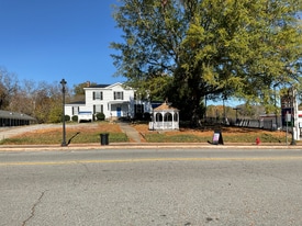 412 Virginia Ave in Clarksville, VA - Building Photo