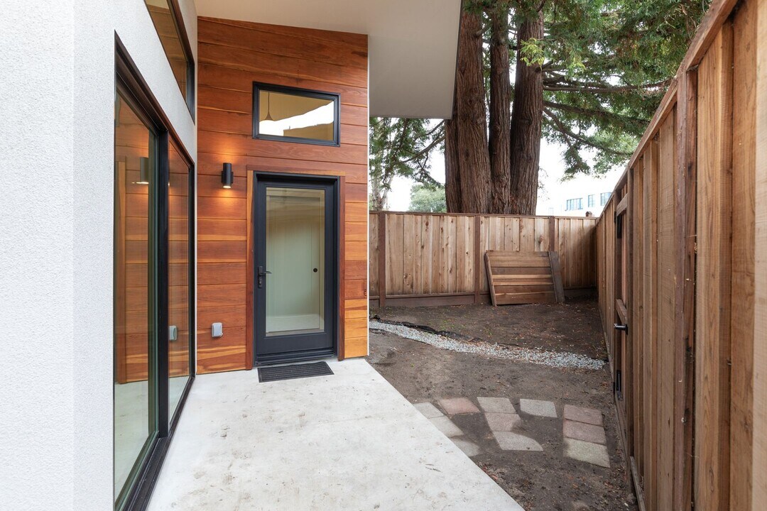 135 Chrystal Terrace in Santa Cruz, CA - Building Photo