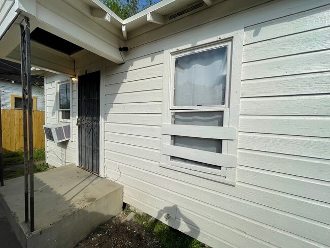 property at 2721 Napoleon St