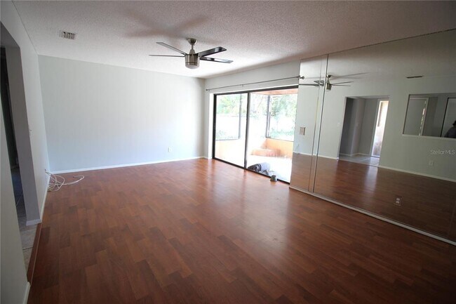 2848 Rustic Oaks Dr in Palm Harbor, FL - Building Photo - Building Photo
