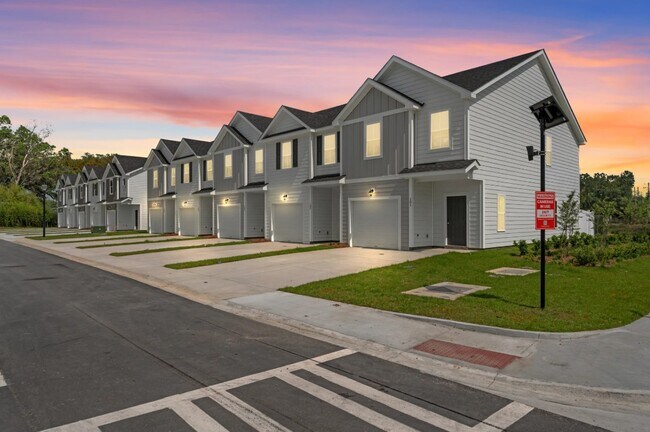 5794 Ogeechee Rd in Savannah, GA - Building Photo - Building Photo