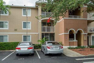 6386 Emerald Dunes Dr in West Palm Beach, FL - Building Photo