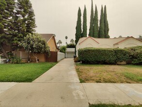 724 W Dryden St in Glendale, CA - Building Photo - Building Photo