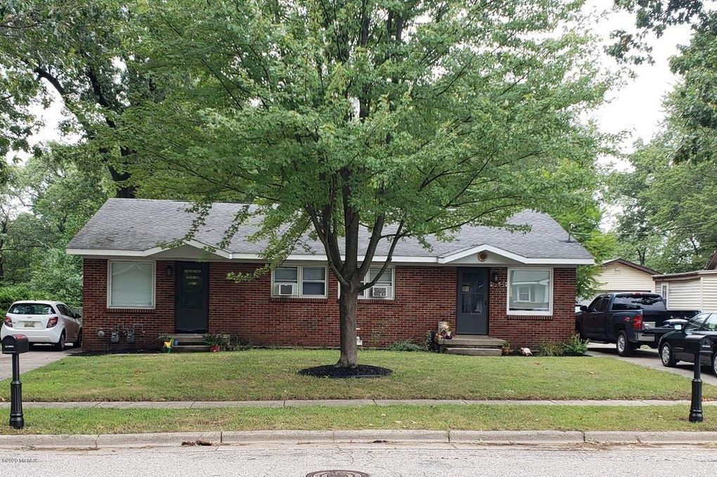 3631 Groveland Ave SW Rentals in Wyoming, MI