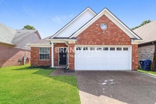 1130 Cross Wood Ln in Cordova, TN - Building Photo