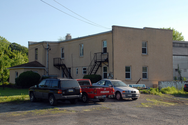 1010 Belmont St in Easton, PA - Building Photo - Building Photo