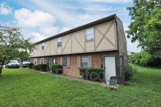 1584 Harvester Ln in Columbus, OH - Building Photo - Building Photo