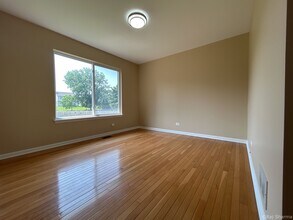 910 S W Ave in Waukegan, IL - Building Photo - Building Photo