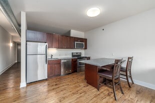 Fayette Place Apartments in Syracuse, NY - Building Photo