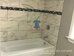 262 W Queen Ln in Philadelphia, PA - Building Photo - Building Photo