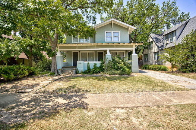 408 Chautauqua Ave in Norman, OK - Building Photo - Building Photo