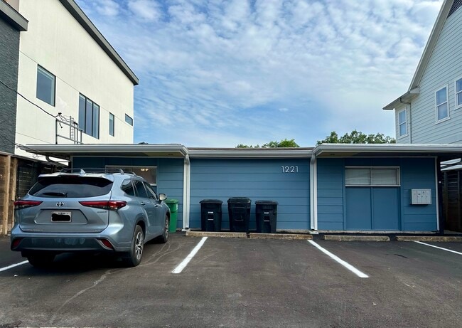 1219 Welch St, Unit 1