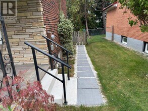 6 Logstone Crescent in Toronto, ON - Building Photo - Building Photo