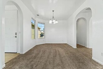 197 Johnson St in Tulare, CA - Building Photo - Building Photo