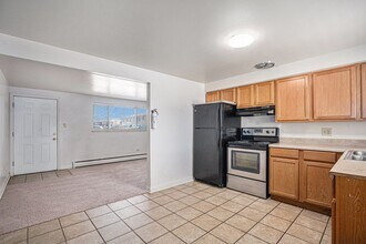 4515 Flower St in Wheat Ridge, CO - Foto de edificio - Building Photo