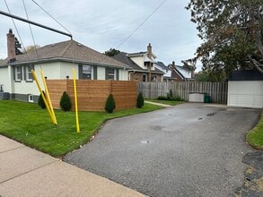 120 Central Park Blvd N in Oshawa, ON - Building Photo - Building Photo