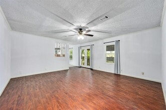 1619 J J Seabrook Dr in Austin, TX - Building Photo - Building Photo
