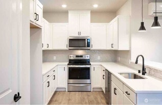 8609 Soper Hill Rd, Unit D133 in Marysville, WA - Building Photo