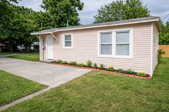 1414 Gorman in San Antonio, TX - Building Photo - Building Photo