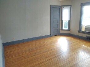 611 N Perry St in Davenport, IA - Building Photo - Building Photo