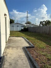 550 NW 15th Ct in Pompano Beach, FL - Building Photo - Building Photo
