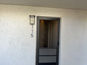 910 Vanderbilt Beach Rd, Unit 115 in Naples, FL - Building Photo - Building Photo