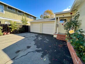 127 22nd Ave in San Mateo, CA - Foto de edificio - Building Photo