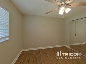 2376 Millwood Ln in Clearwater, FL - Foto de edificio - Building Photo