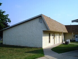 2126 Kyle Ln, Unit 6 in Onalaska, WI - Building Photo