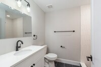 2709 W Jefferson St photo'