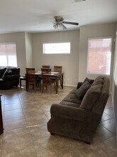 5090 Silent Valley Ct in Las Vegas, NV - Building Photo - Building Photo