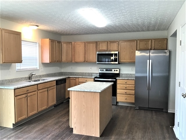 857 Cedar Run Dr in Blacklick, OH - Building Photo - Building Photo