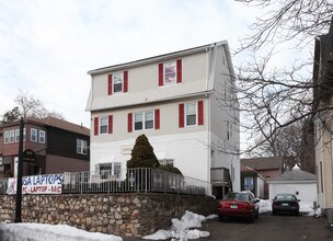 100 Park Rd in West Hartford, CT - Building Photo - Building Photo