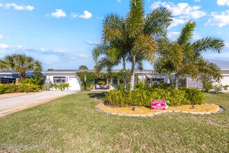 229 NE 1st St in Satellite Beach, FL - Building Photo - Building Photo
