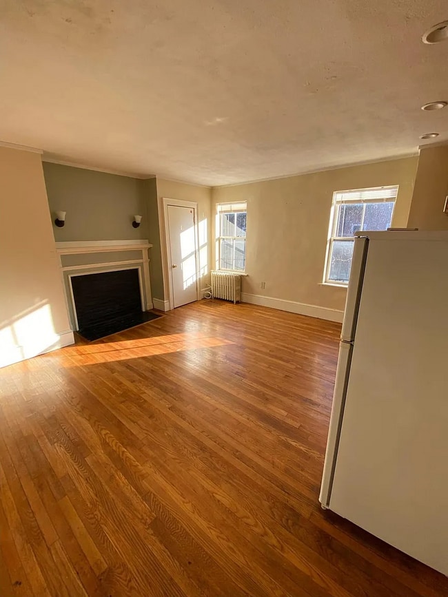 90 Myrtle St, Unit 4