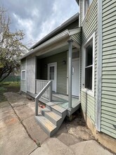 3732 W 37th St in Cleveland, OH - Building Photo - Building Photo