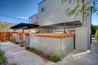 1543 Stanford St in Santa Monica, CA - Building Photo - Building Photo