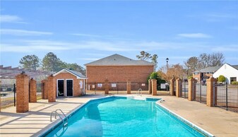 2165 S Milledge Ave, Unit Alice in Athens, GA - Building Photo